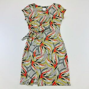 Bali short sleeve side tie ruched print stretchy dress Size 6
Made in Canada